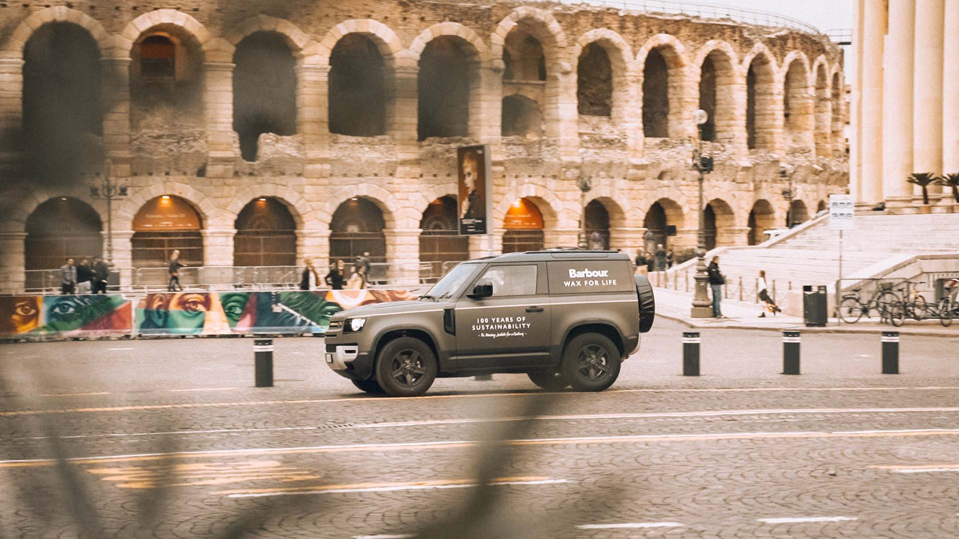 Barbour - Land Rover Defender forWorks | Land Rover IT Barbour - Land Rover Defender forWorks | Land Rover IT