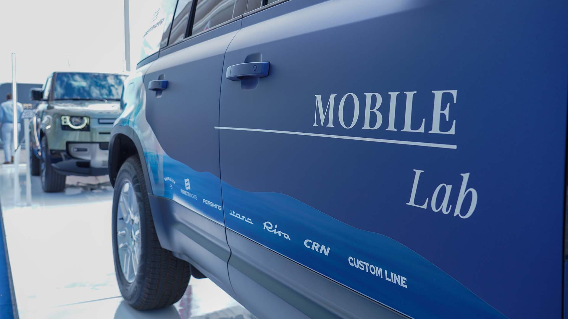 Ferretti Group Mobile Lab - Land Rover Defender forWorks | Land Rover IT Ferretti Group Mobile Lab - Land Rover Defender forWorks | Land Rover IT